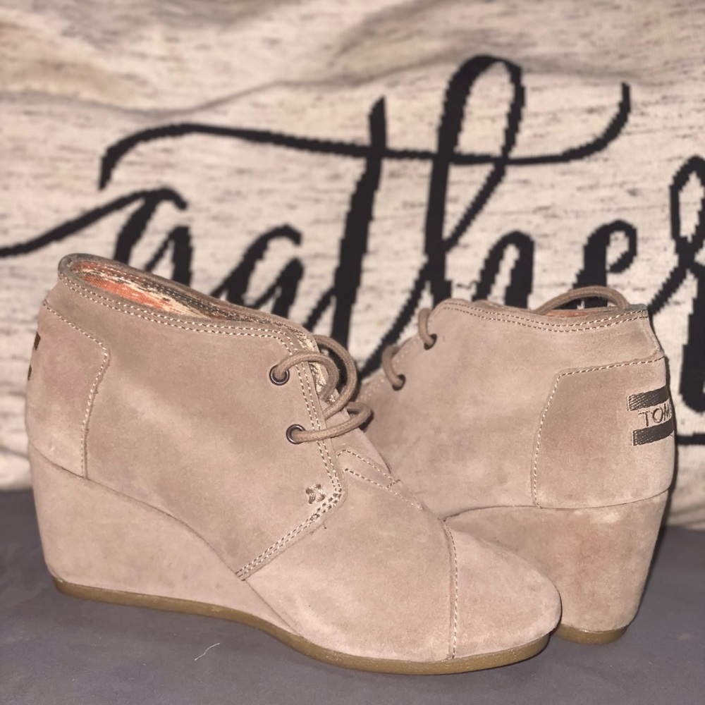 TOMS Desert Shoe - Women's Shoes in Taupe Suede |Wedge Ankle